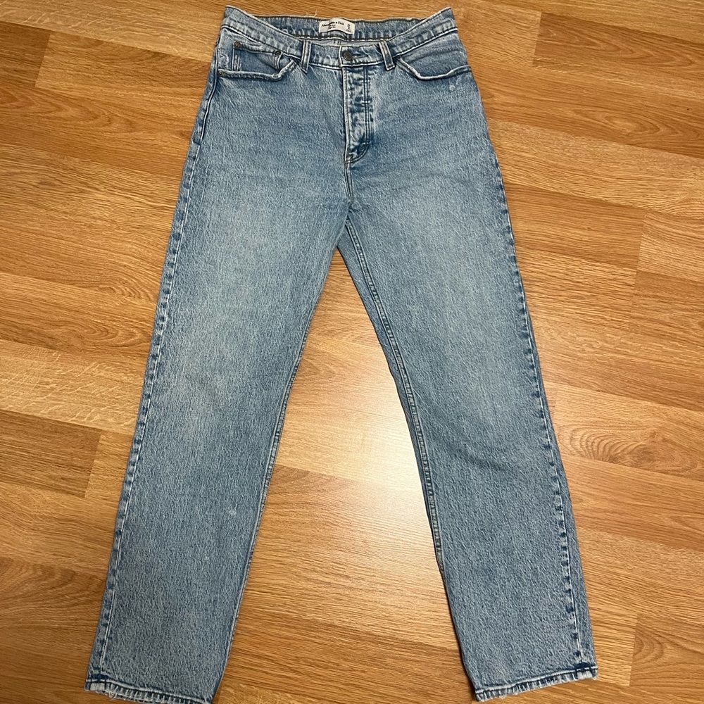 Abercrombie & Fitch The Dad High Rise Jean